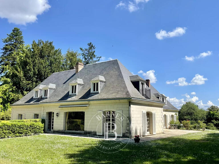 Maison Tours - 9 chambres - 385m²