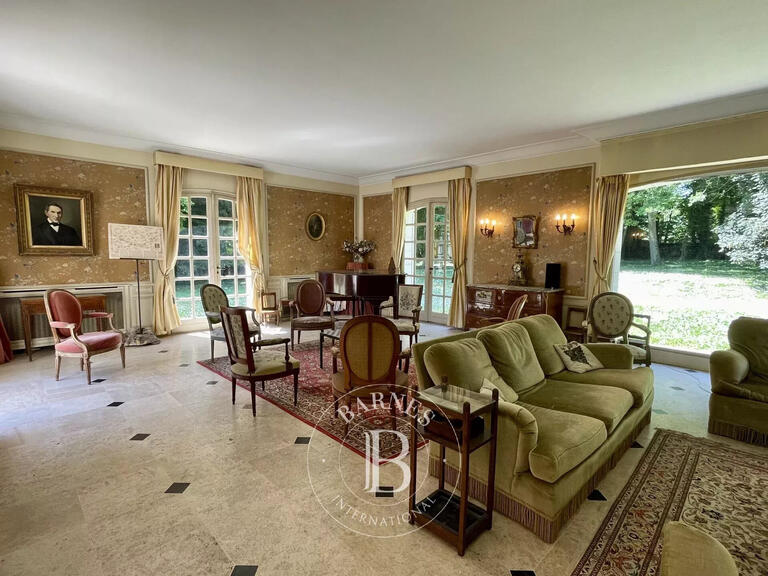 Maison Tours - 9 chambres - 385m²