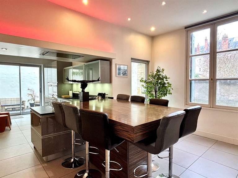 Maison Tours - 4 chambres - 214m²