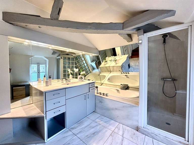 Maison Tours - 4 chambres - 214m²