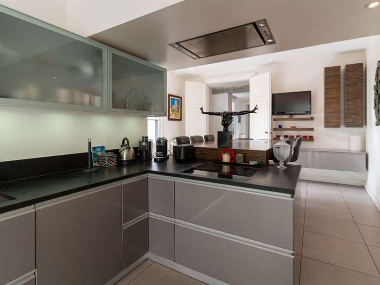 Maison Tours - 4 chambres - 214m²