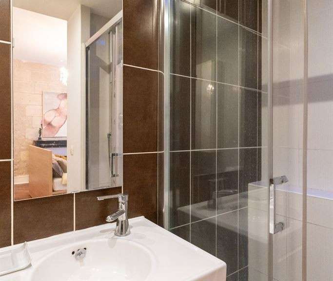 Maison Tours - 4 chambres - 214m²
