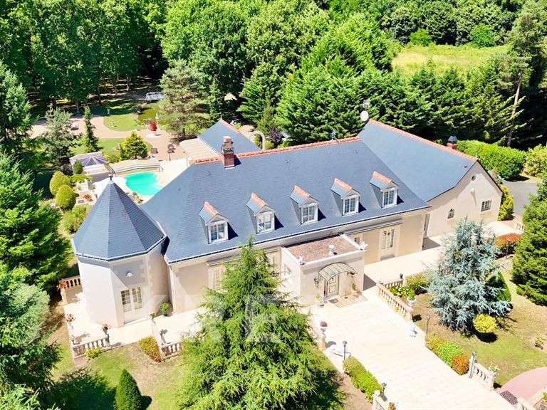 Maison Tours - 4 chambres - 395m²