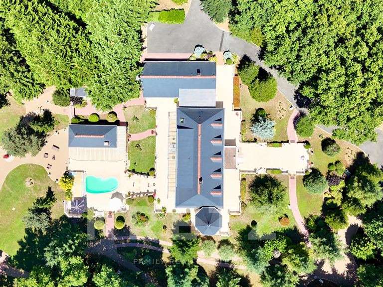 Maison Tours - 4 chambres - 395m²