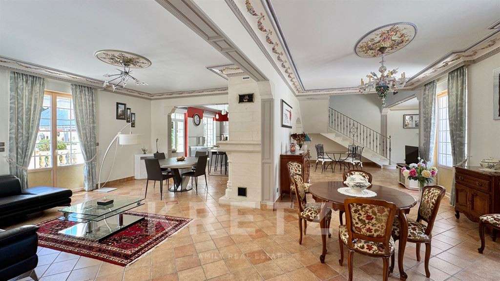 Maison Tours