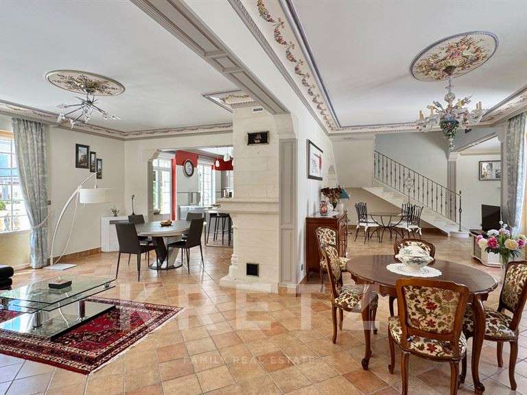 Maison Tours - 4 chambres - 395m²