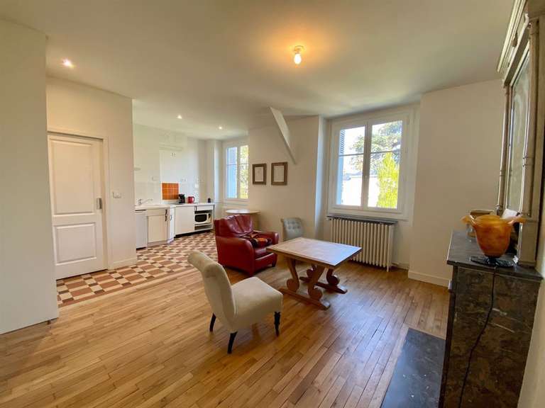 House Tours - 5 bedrooms - 212m²