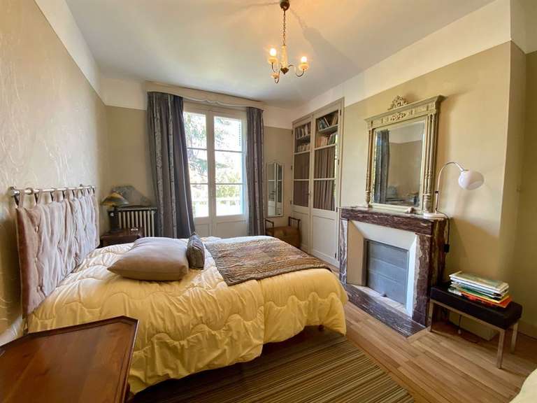 House Tours - 5 bedrooms - 212m²