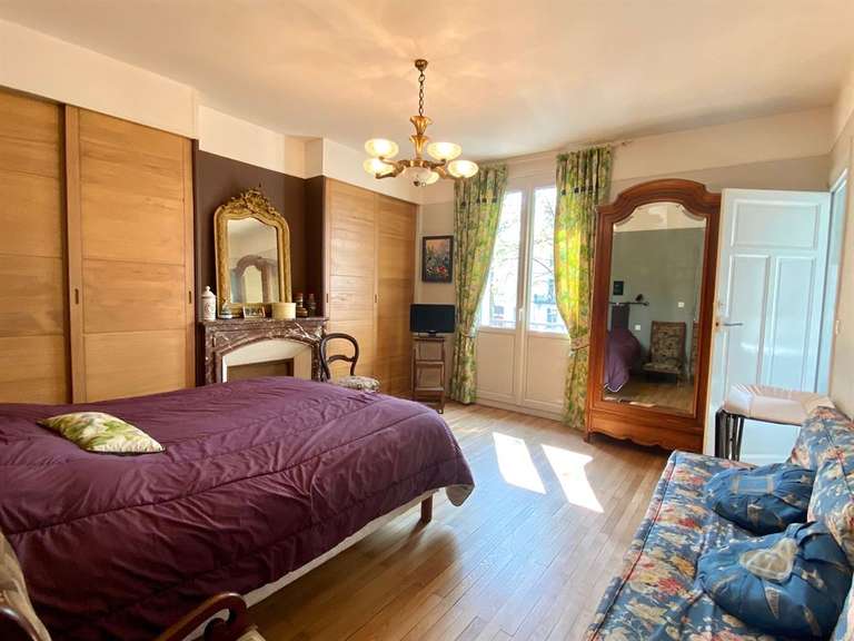 House Tours - 5 bedrooms - 212m²