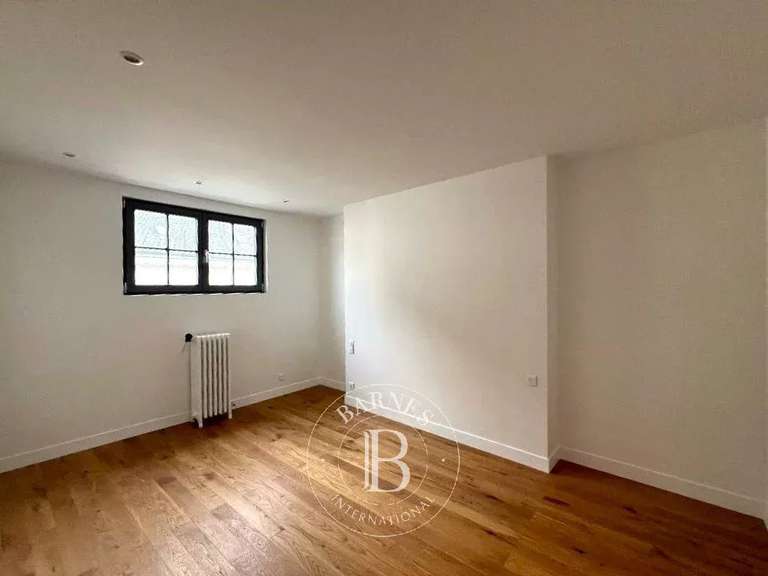 Maison Tours - 5 chambres - 176m²