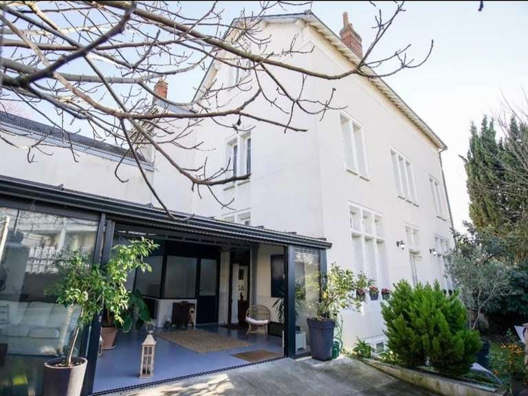 Maison Tours - 7 chambres - 265m²