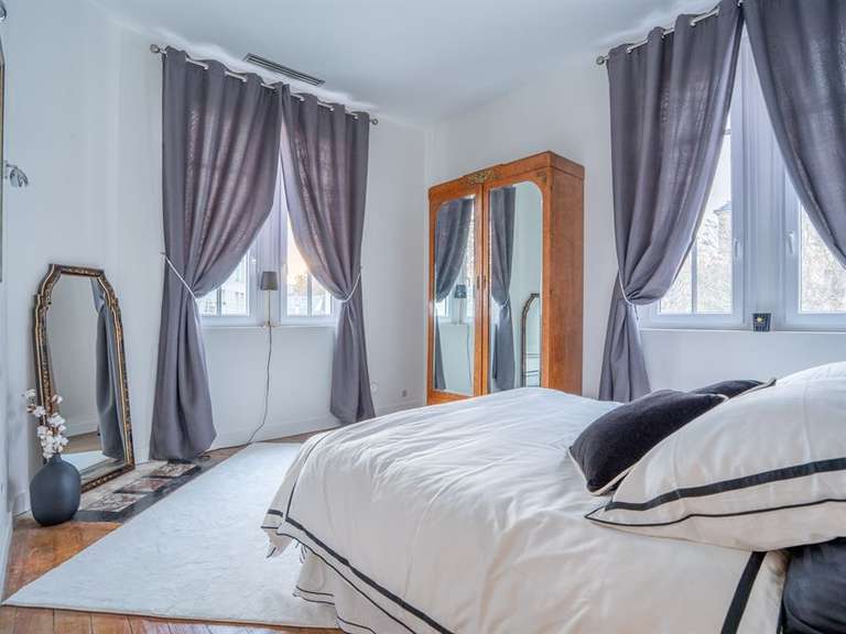 Maison Tours - 7 chambres - 265m²