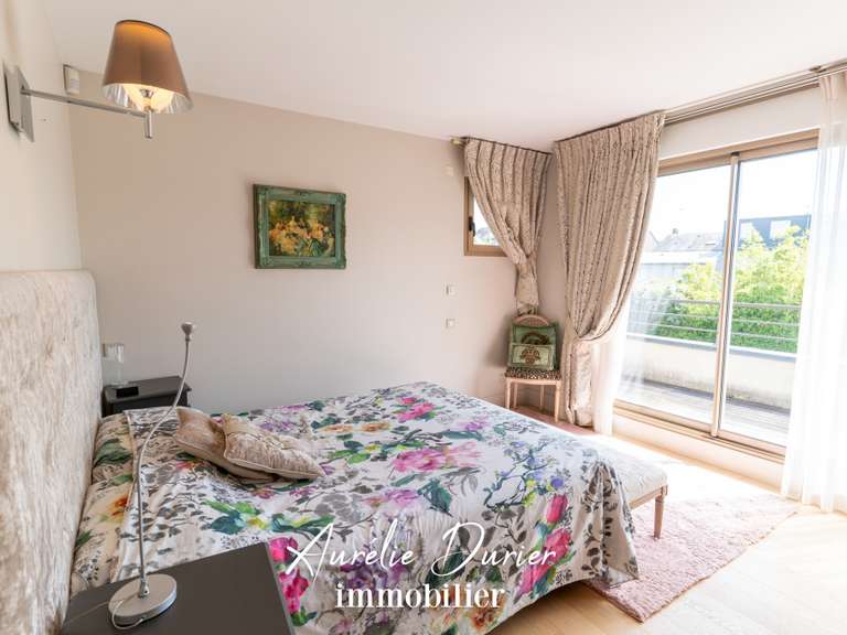 House Tours - 5 bedrooms - 240m²