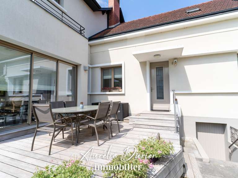 House Tours - 5 bedrooms - 240m²