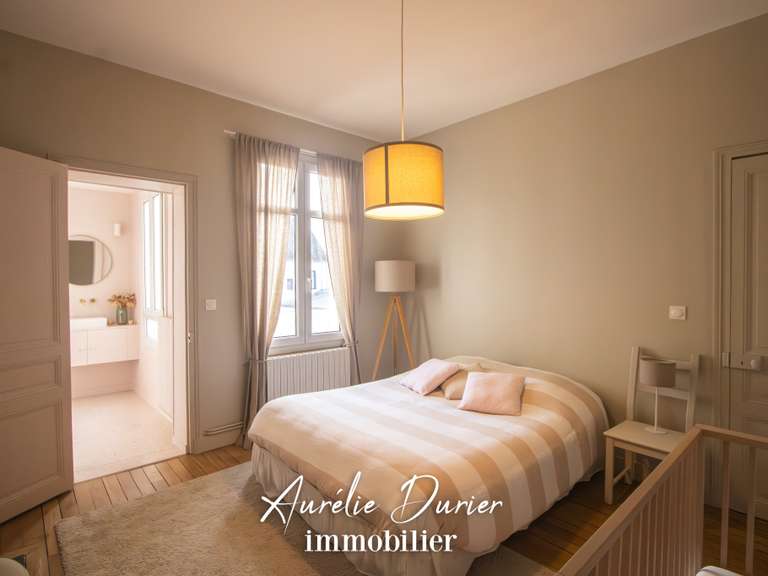 Maison Tours - 6 chambres - 176m²