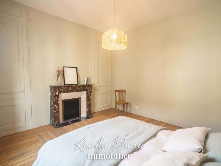 Maison Tours - 6 chambres - 176m²