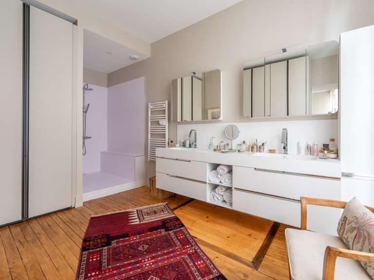 Maison Tours - 6 chambres - 273m²