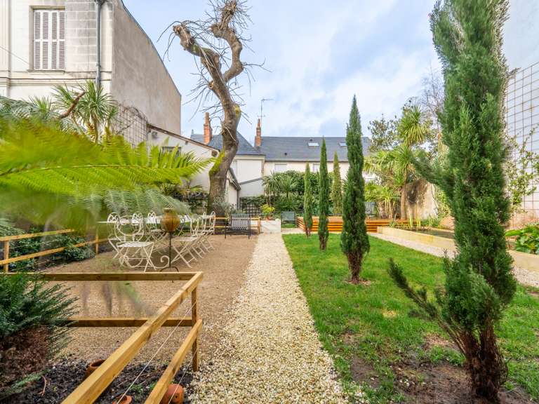 Maison Tours - 6 chambres - 273m²