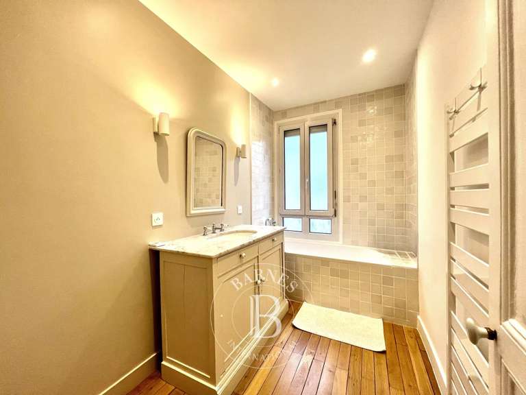 Maison Tours - 6 chambres