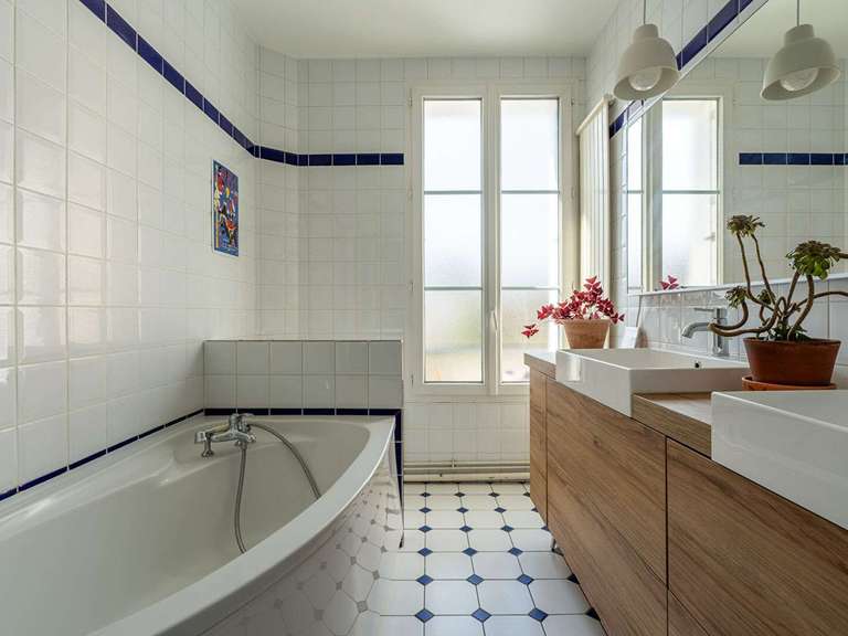 House Tours - 4 bedrooms