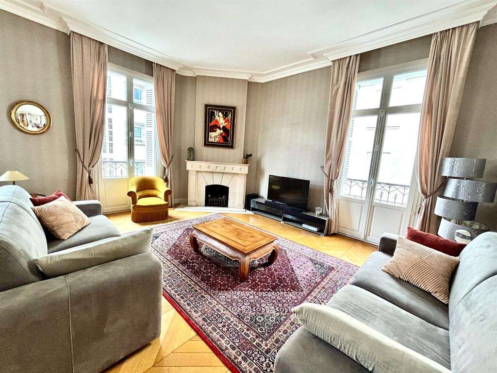Maison Tours