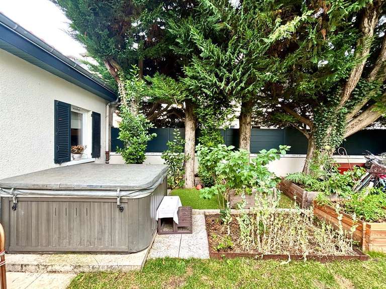 Maison Tours - 6 chambres - 225m²