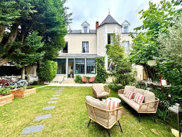 Maison Tours - 6 chambres - 225m²