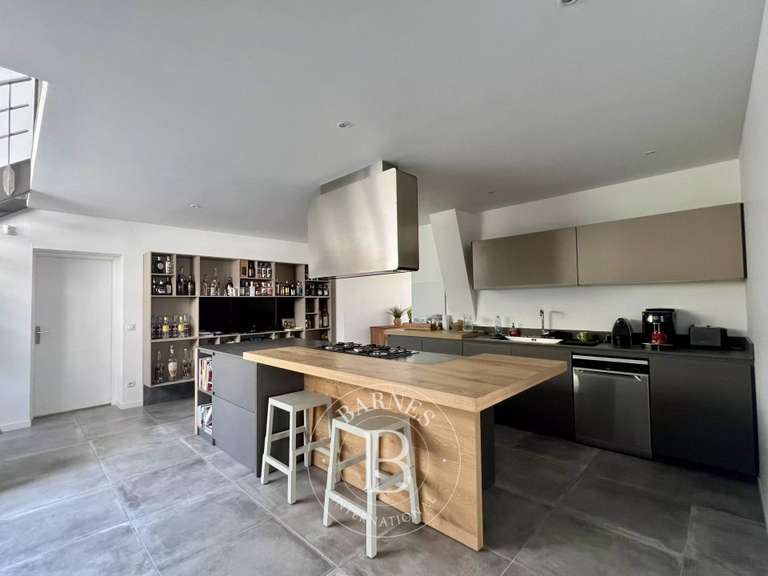 Maison Tours - 4 chambres - 370m²