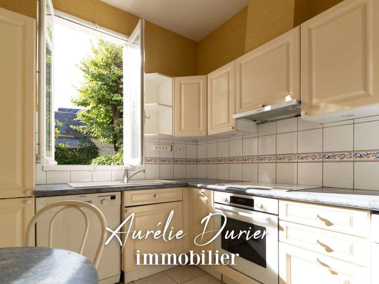 Maison Tours - 6 chambres - 185m²
