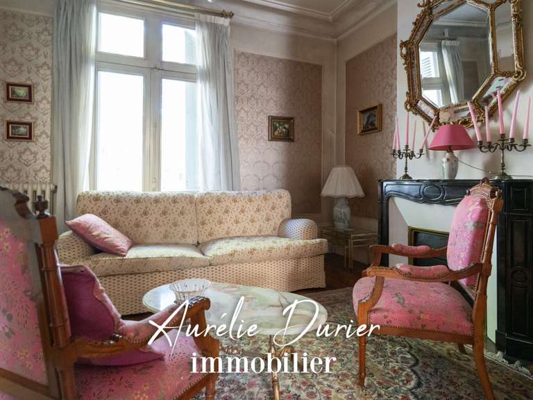 Maison Tours - 6 chambres - 185m²