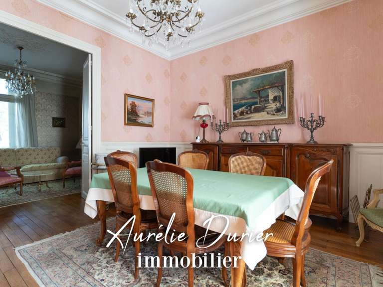 Maison Tours - 6 chambres - 185m²