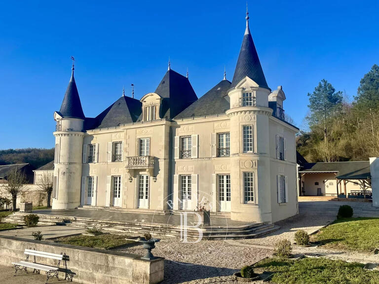 Vente Propriété Tours - 4 chambres