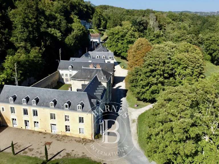 Propriété Tours - 1600m²