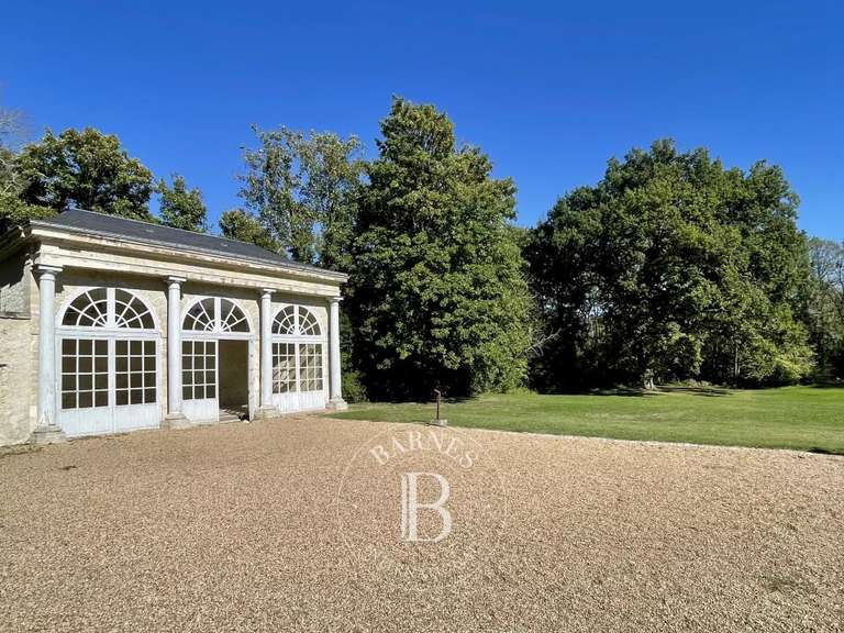 Propriété Tours - 1600m²