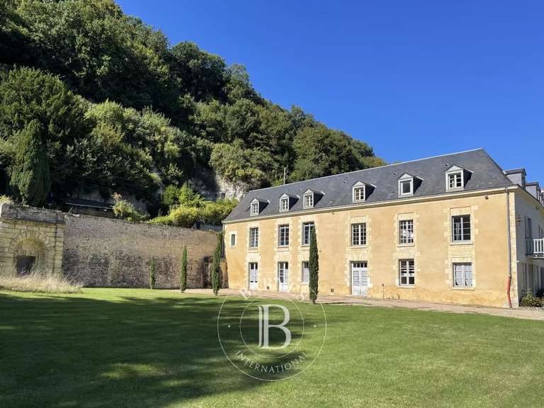 Propriété Tours - 1600m²