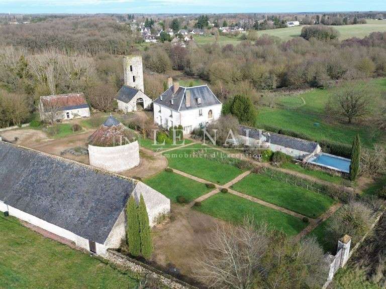 Propriété Tours - 8 chambres - 440m²