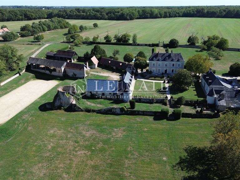 Propriété Tours - 6 chambres - 288m²