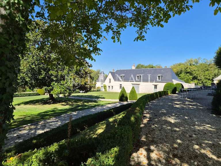 Propriété Tours - 6 chambres - 288m²