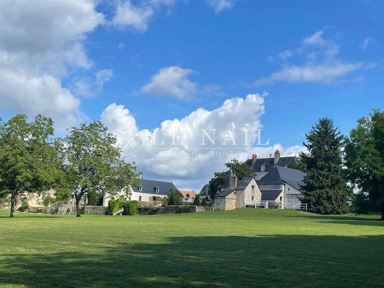 Propriété Tours - 6 chambres - 288m²