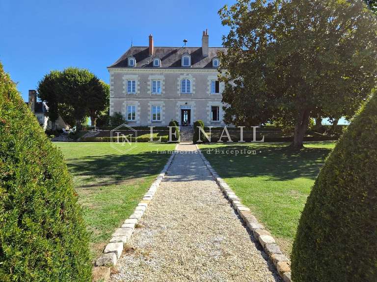 Propriété Tours - 6 chambres - 288m²