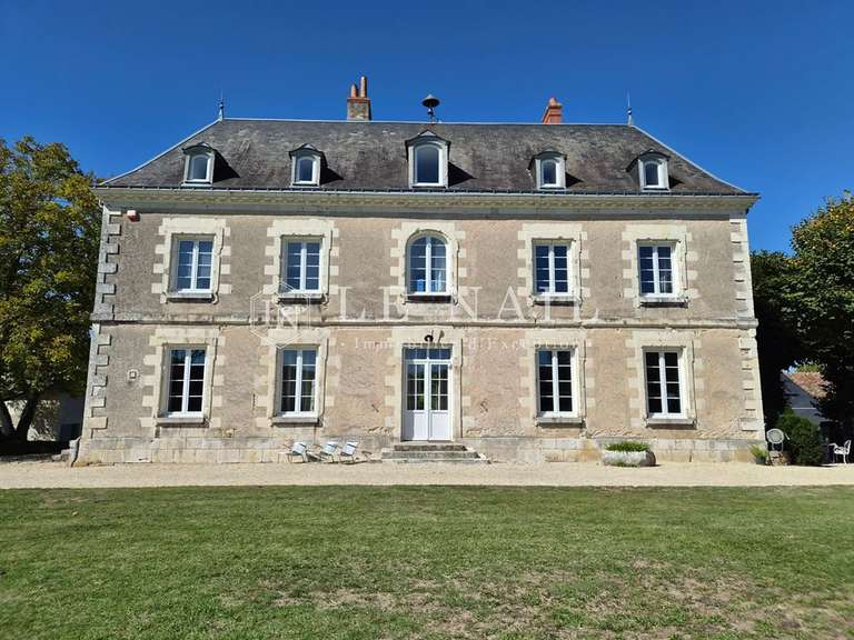 Propriété Tours - 6 chambres - 288m²