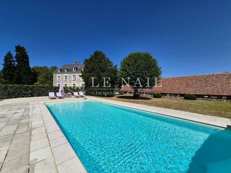 Propriété Tours - 6 chambres - 288m²