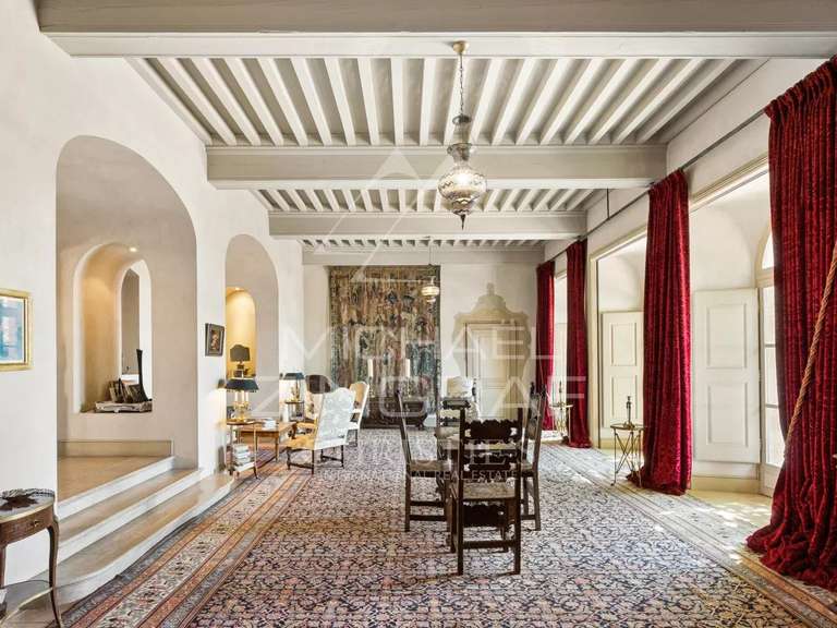 Château Tourtour - 12 chambres - 1155m²