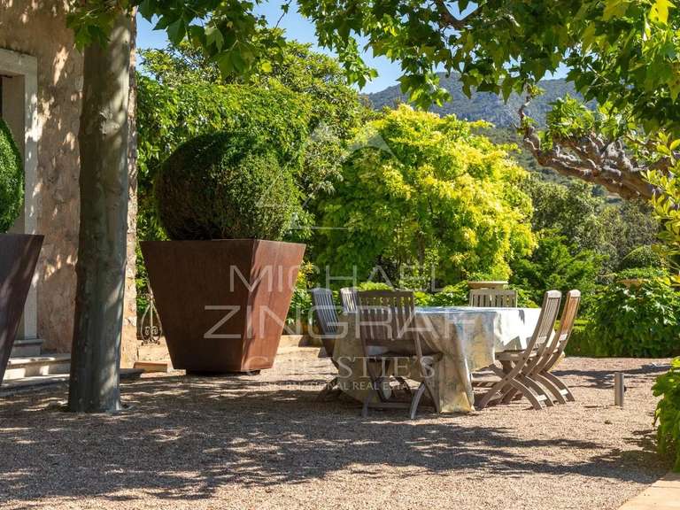 Château Tourtour - 12 chambres - 1155m²