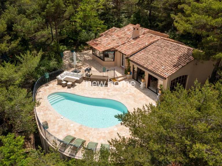 Maison Tourtour - 2 chambres - 110m²