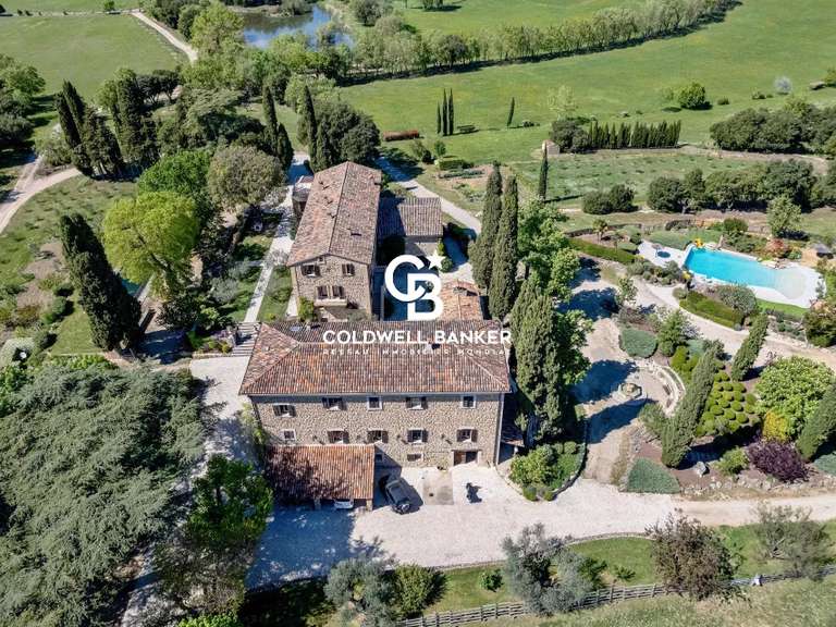 Maison Tourtour - 2245m²