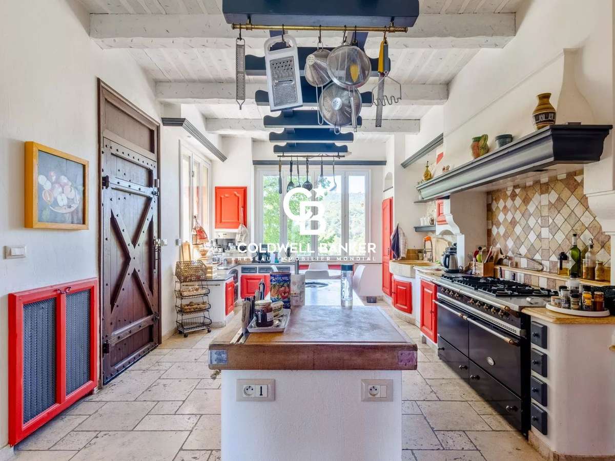 Maison Tourtour