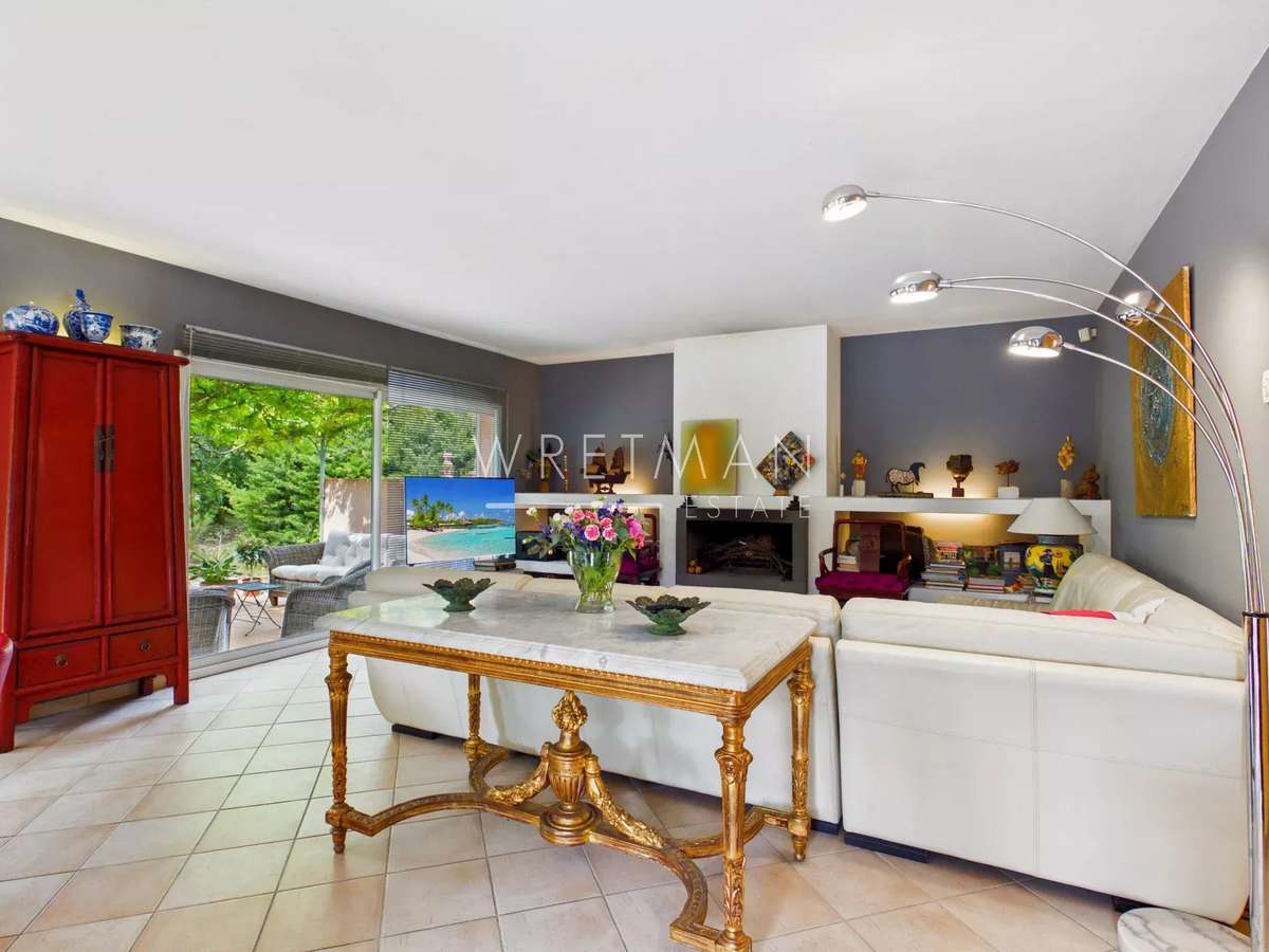 Maison Tourtour
