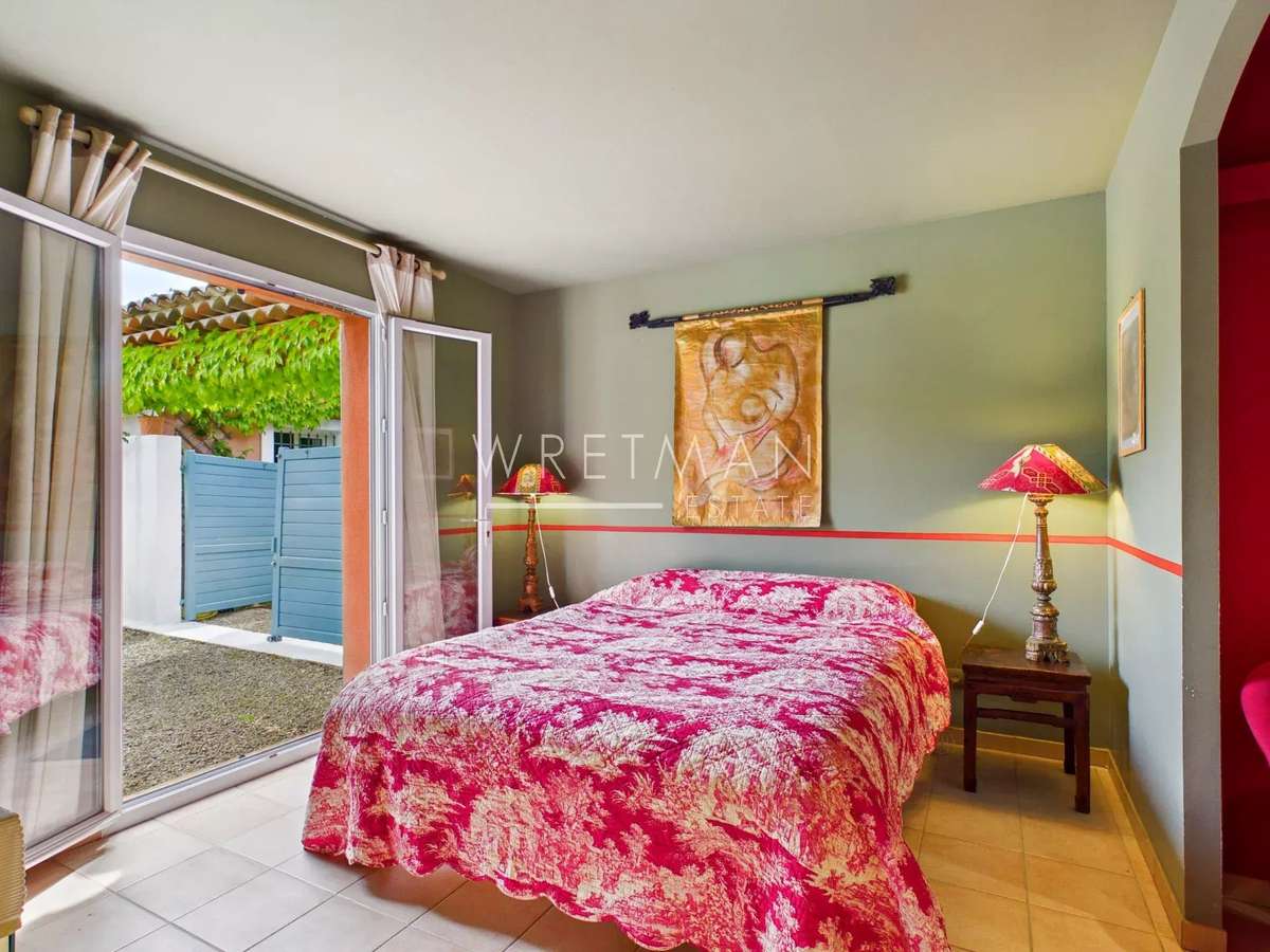 Maison Tourtour