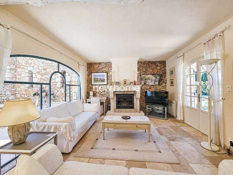 Maison Tourtour - 3 chambres - 257m²